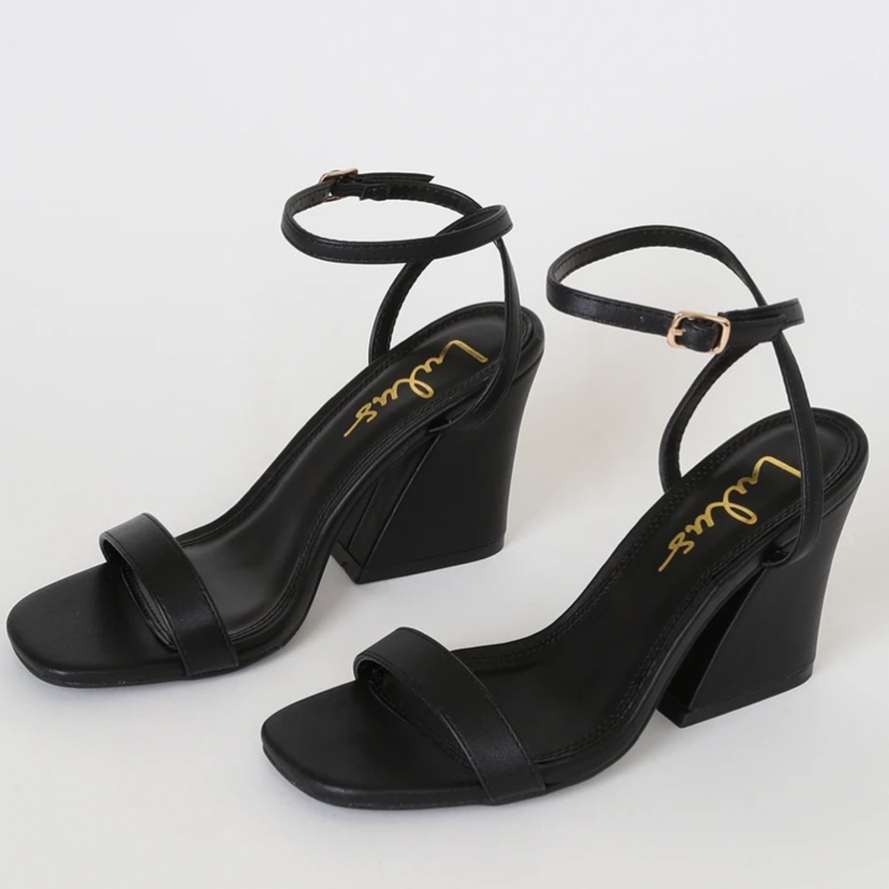 Lulus Jadelyn High Heels NWT